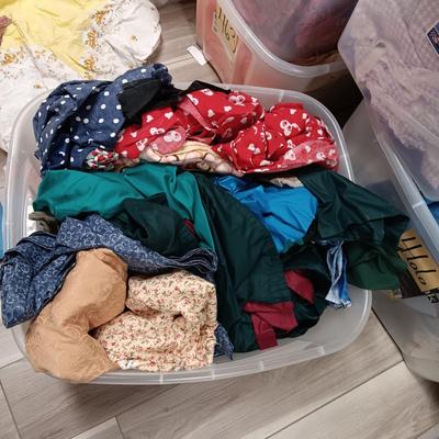 VARIETY OF SEWING MATERIAL