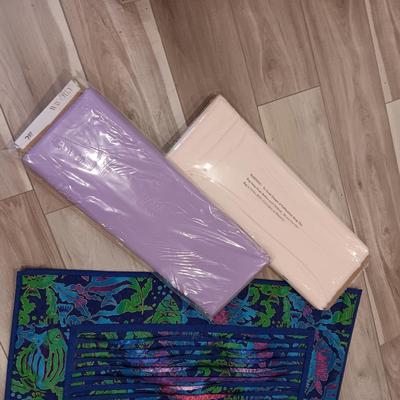 WALL QUILT AND LARGE AMOUNT OF SEWING MATERIAL