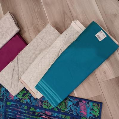 WALL QUILT AND LARGE AMOUNT OF SEWING MATERIAL