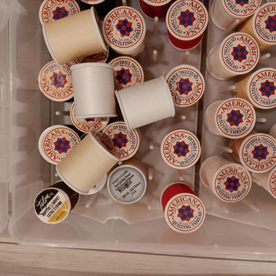 AMERICANA QUILTING THREAD IN CARRY CASE