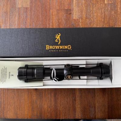Browning 2-7 x 32 Rifle Scope M. 882732M