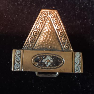 CAMEO COLLAR CLIP, 2 CLIPS FROM GERMANY AND BROOCHES