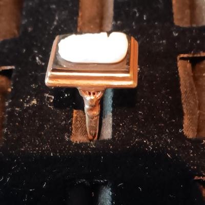 14K CAMEO RING