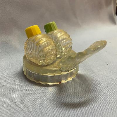 Vintage art deco salt & pepper shakers