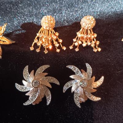 VINTAGE CLIP AND SCREW BACK EARRINGS
