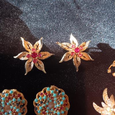 VINTAGE CLIP AND SCREW BACK EARRINGS