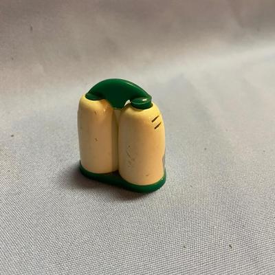 MCM pin on plastic shakers