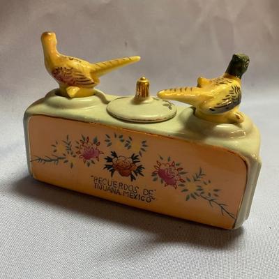 Nodders & floral design base-condiment-birds