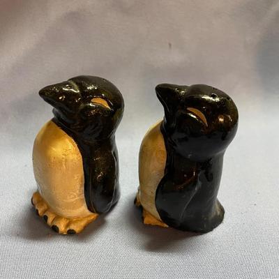 Penguin salt & pepper shakers