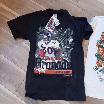 MEDIUM SIZE DENVER BRONCO T-SHIRTS