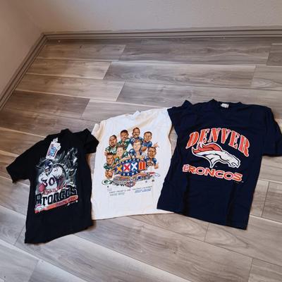 MEDIUM SIZE DENVER BRONCO T-SHIRTS