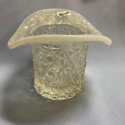Fenton Daisy &button top hat