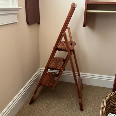 819 Wooden Collapsible 3-Step Ladder