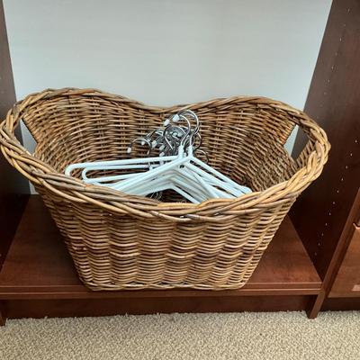 821 Double Basket with Handles and Hangers
