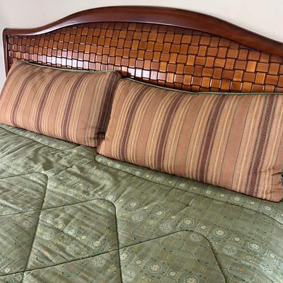 823 Royal Sateen Comforter Set with Two Sets of King Sheets