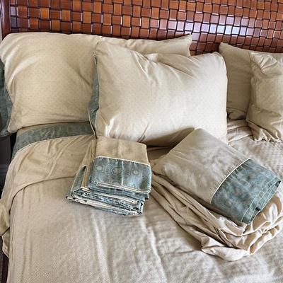 823 Royal Sateen Comforter Set with Two Sets of King Sheets
