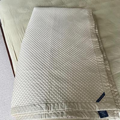 824 Ralph Lauren Yellow Quilted King Blanket