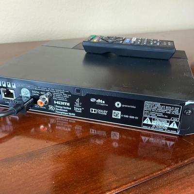 833 26" Toshiba Flatscreen TV with Sony Blueray DVD Player
