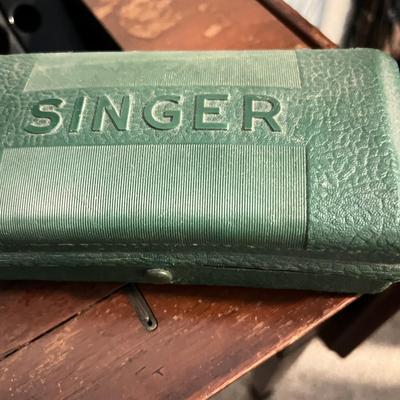 Antique Singer Sewing Machine w. Accessories, Boxes, Tools, Singer Ephemera, Manuals