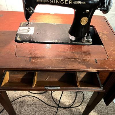 Antique Singer Sewing Machine w. Accessories, Boxes, Tools, Singer Ephemera, Manuals