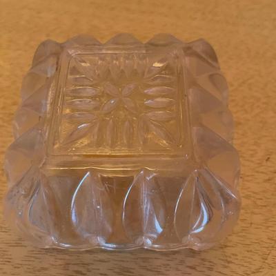 2 dresser trinket dishes