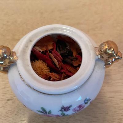 Oriental footed porcelain incense burner