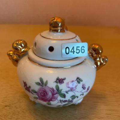 Oriental footed porcelain incense burner
