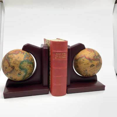 908 Pair of Faux Leather Globe Bookends with Book Box