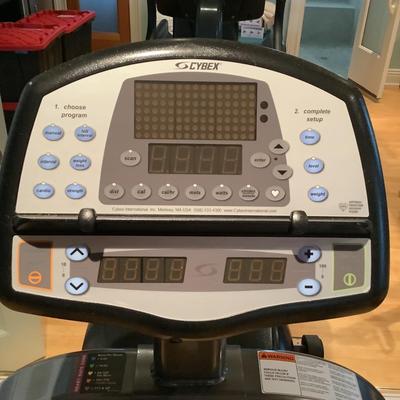 928 Cybex Elliptical Arc Trainer Model 610A