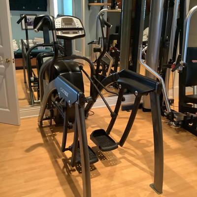 928 Cybex Elliptical Arc Trainer Model 610A