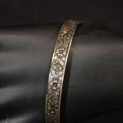 Vintage Sterling Floral Bangle Bracelet 6.5g