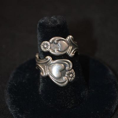 AVON Sterling Ring Size 7, 5.2g