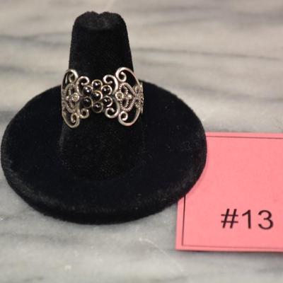 Vintage 925 Sterling Onyx & Marcasite Filigree Ring Size 8.5, 2.6g
