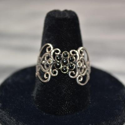 Vintage 925 Sterling Onyx & Marcasite Filigree Ring Size 8.5, 2.6g