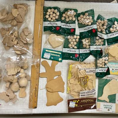 Wood Craft Piece Lot - animal shopes, ornaments, snowmen, hearts, etc