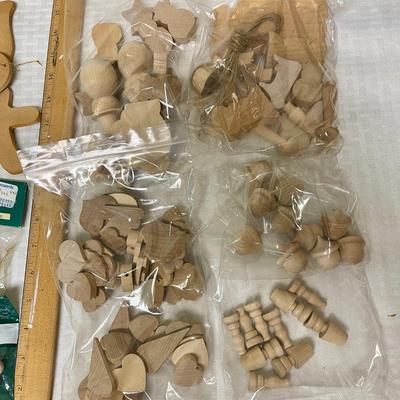 Wood Craft Piece Lot - animal shopes, ornaments, snowmen, hearts, etc