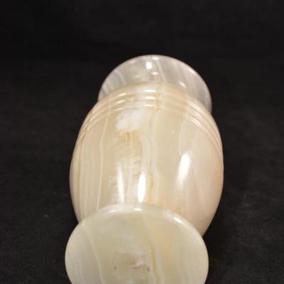 Creamy Onyx Vase 6”