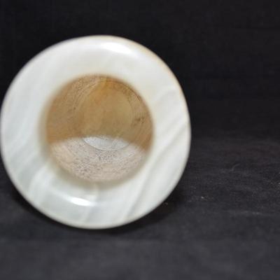 Creamy Onyx Vase 6”