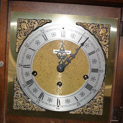 Howard Miller Triple Chime Key-Wind Mantle Clock, Model 612 429 15” Tall