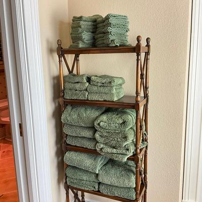 859 Bloomingdale's Art Home 28pc Towel Collection
