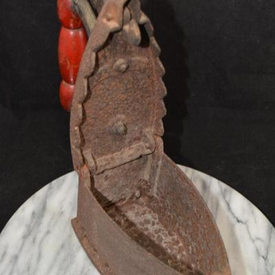 Antique/Vintage Cast Iron Chicken Latch Clothes Iron 7.75”x6.75”x3.75”