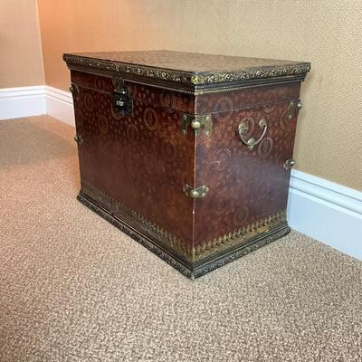 871 Antique Decorative Wooden Chest