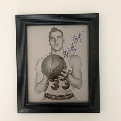 St. Louis Hawks Cliff Hagan signed photo