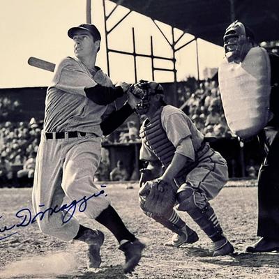 Joe DiMaggio signed photo