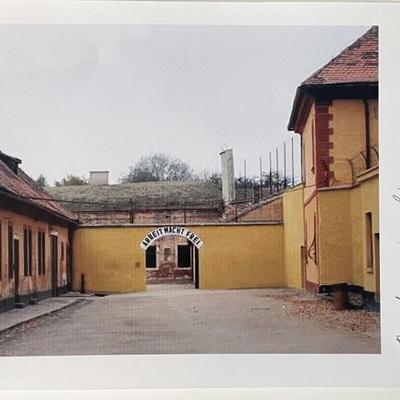 WW2 survivor Ela Weissberger signed photo