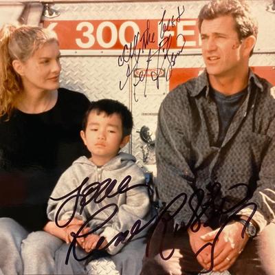Lethal Weapon 4 Mel Gibson and Rene Russo signed movie photo. GFA Authenticated