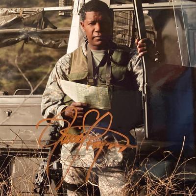 Dennis  Haysbert signed photo