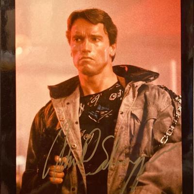 Arnold Schwarzenegger signed  "The Terminator" movie photo