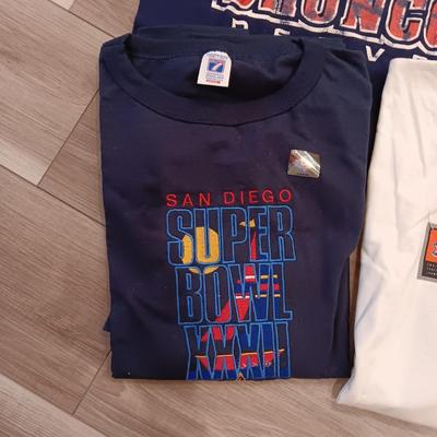 DENVER BRONCOS MEDIUM SIZE T-SHIRTS