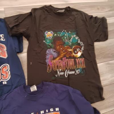 DENVER BRONCOS T-SHIRTS SIZE LARGE